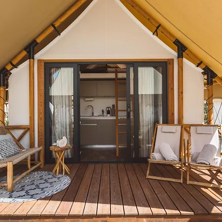 キャンプ場 Glamping Olive And Sea ビビニェ