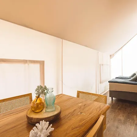 Glamping Olive And Sea キャンプ場 *