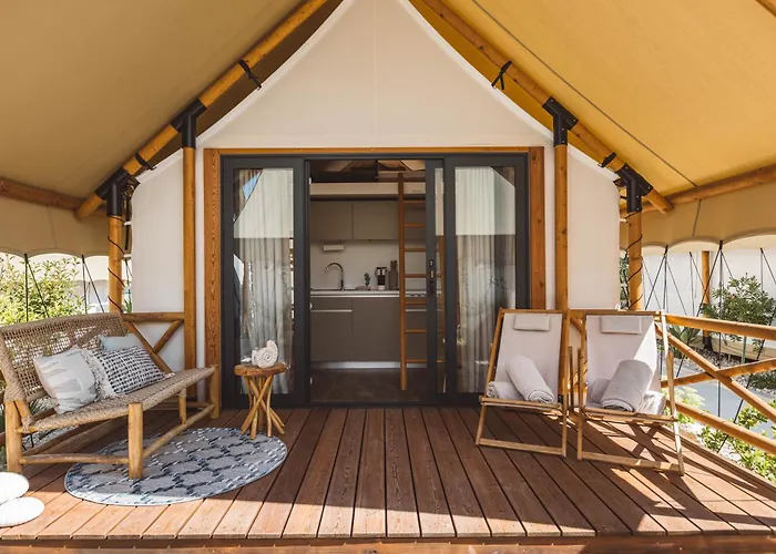 Kemp Glamping Olive And Sea Bibinje