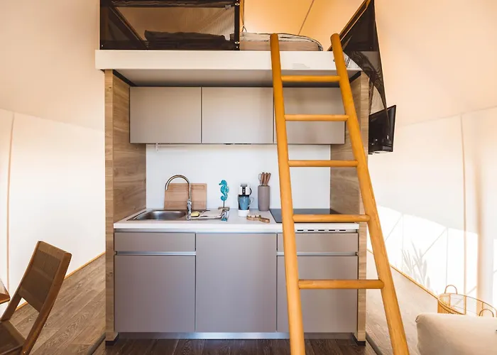 Kemp Glamping Olive And Sea *