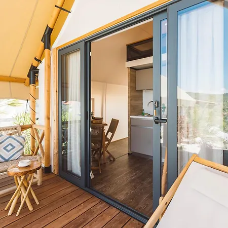 Glamping Olive And Sea 营地