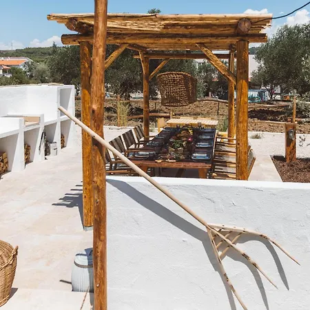Glamping Olive And Sea 营地 *