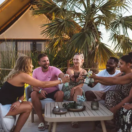 Glamping Olive And Sea Campeggio *