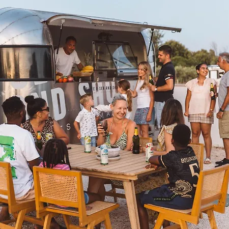 Campeggio Glamping Olive And Sea *