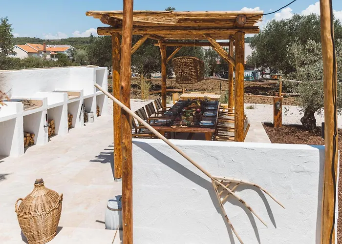 Glamping Olive And Sea Camping *